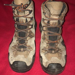 Mens Lowa GoreTex Hiking Boots